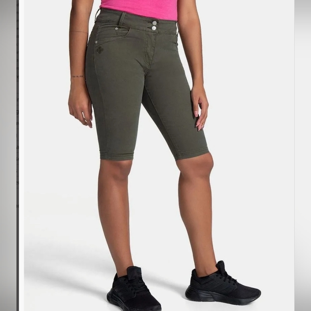 Retrology Women's stretch Shorts Olive green Size 6